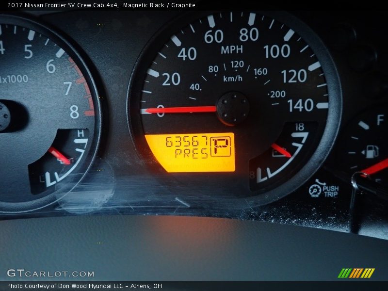 Magnetic Black / Graphite 2017 Nissan Frontier SV Crew Cab 4x4