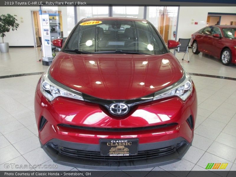 Ruby Flare Pearl / Black 2019 Toyota C-HR LE