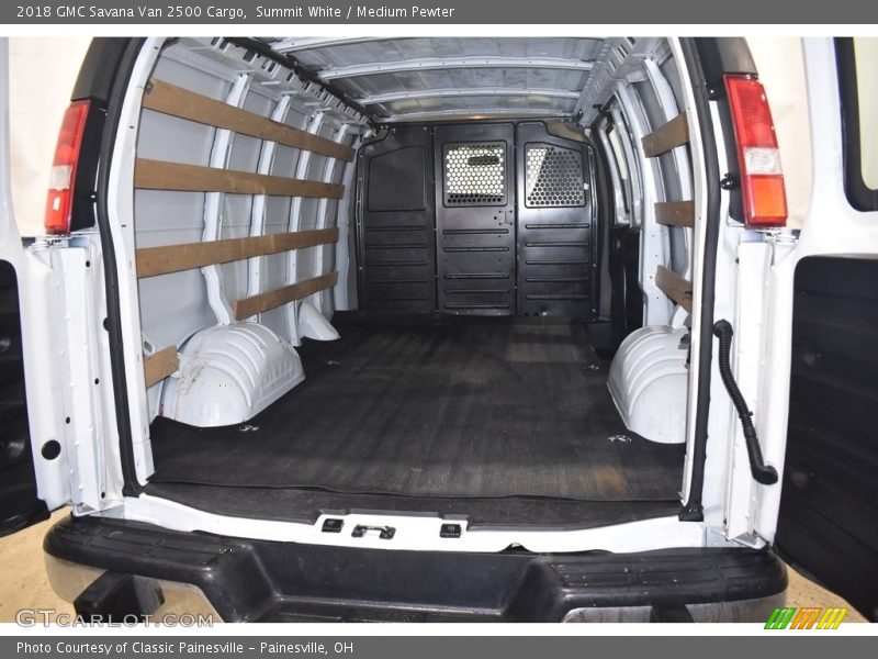  2018 Savana Van 2500 Cargo Trunk