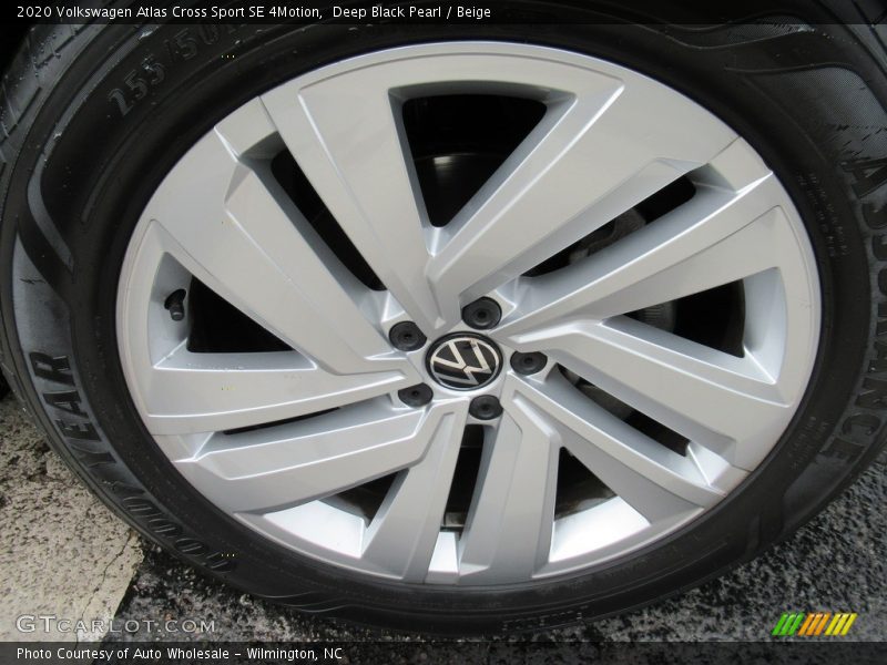 Deep Black Pearl / Beige 2020 Volkswagen Atlas Cross Sport SE 4Motion