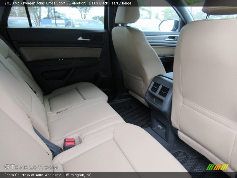 Deep Black Pearl / Beige 2020 Volkswagen Atlas Cross Sport SE 4Motion