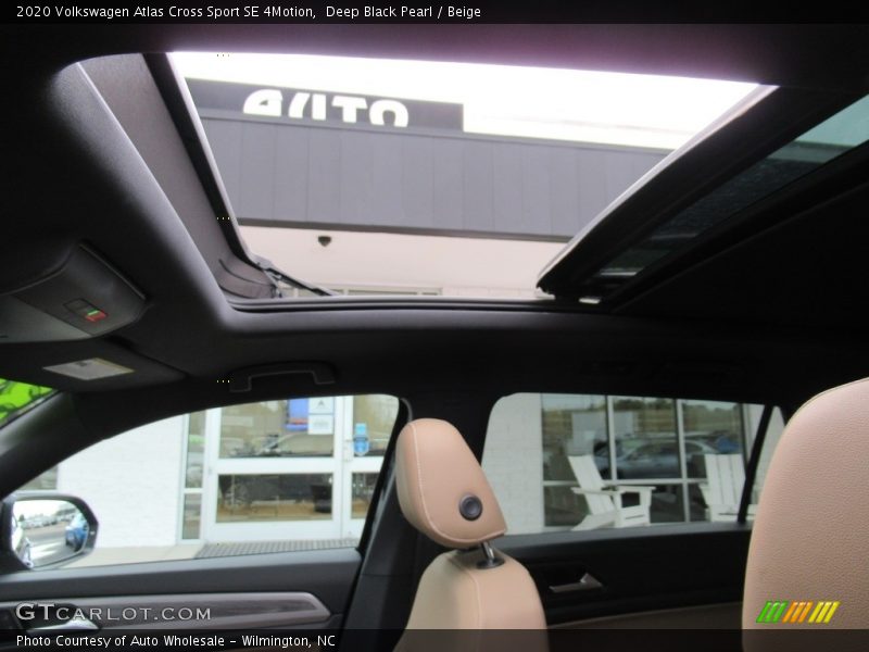 Deep Black Pearl / Beige 2020 Volkswagen Atlas Cross Sport SE 4Motion