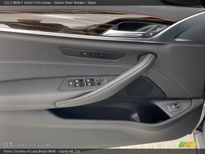 Glacier Silver Metallic / Black 2021 BMW 5 Series 530i Sedan