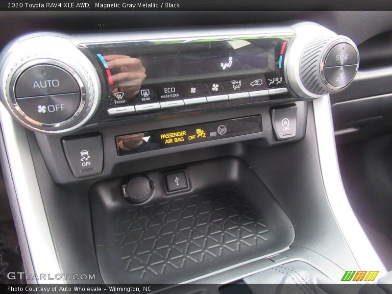 Magnetic Gray Metallic / Black 2020 Toyota RAV4 XLE AWD