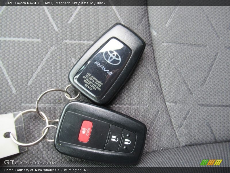 Magnetic Gray Metallic / Black 2020 Toyota RAV4 XLE AWD