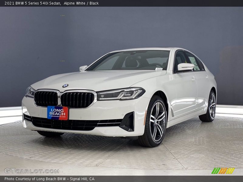 Alpine White / Black 2021 BMW 5 Series 540i Sedan