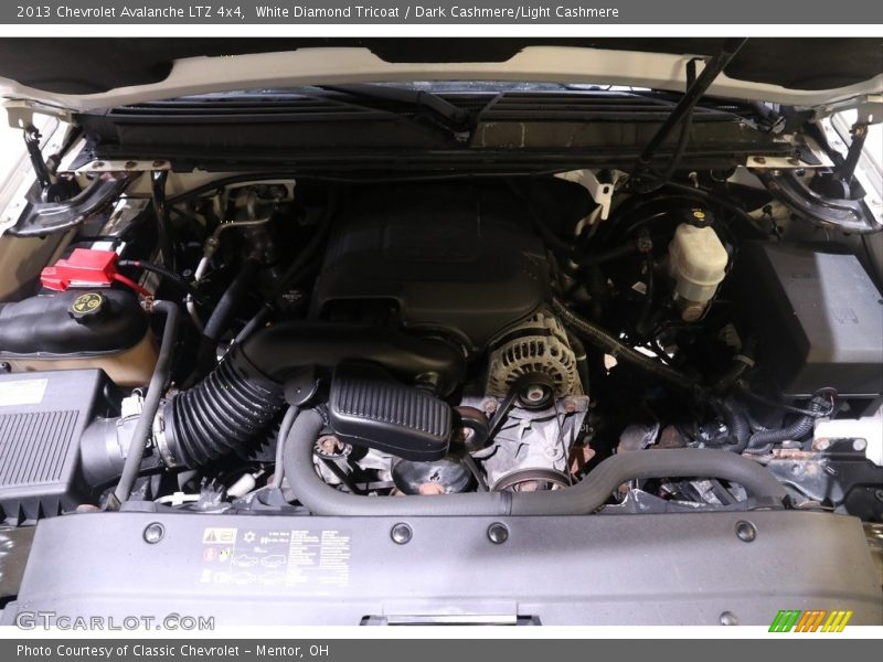 White Diamond Tricoat / Dark Cashmere/Light Cashmere 2013 Chevrolet Avalanche LTZ 4x4