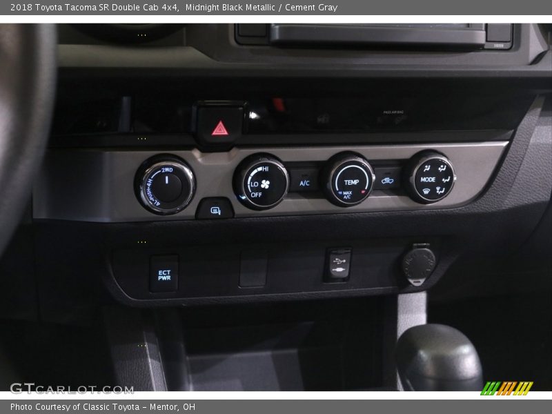 Midnight Black Metallic / Cement Gray 2018 Toyota Tacoma SR Double Cab 4x4