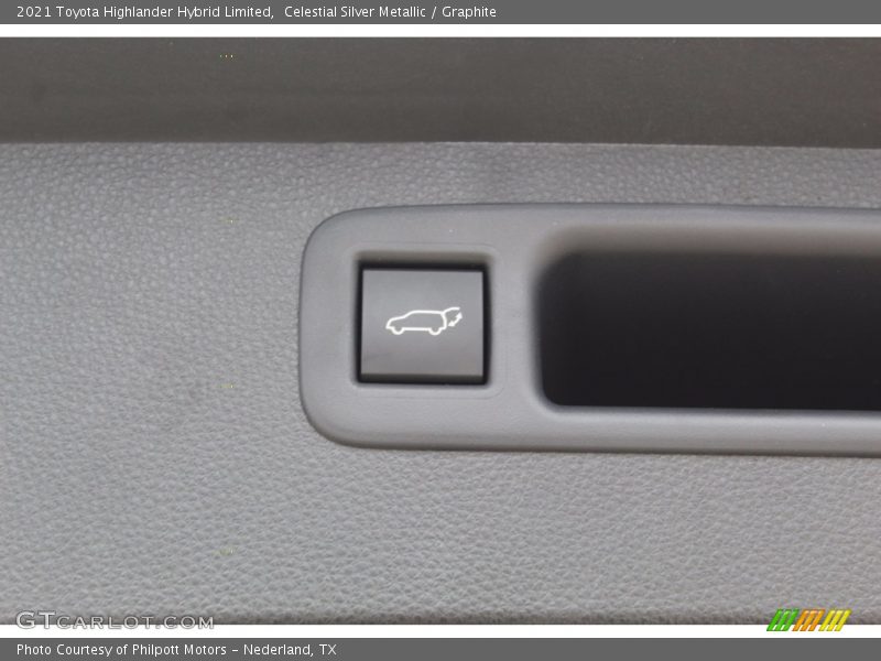 Celestial Silver Metallic / Graphite 2021 Toyota Highlander Hybrid Limited