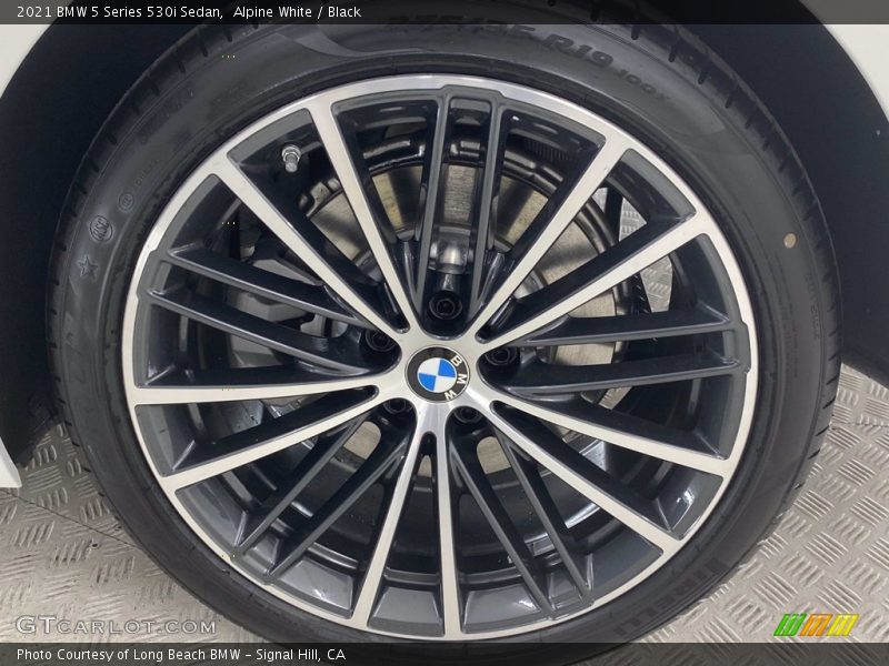 Alpine White / Black 2021 BMW 5 Series 530i Sedan