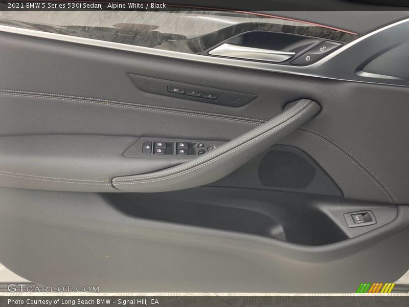 Alpine White / Black 2021 BMW 5 Series 530i Sedan