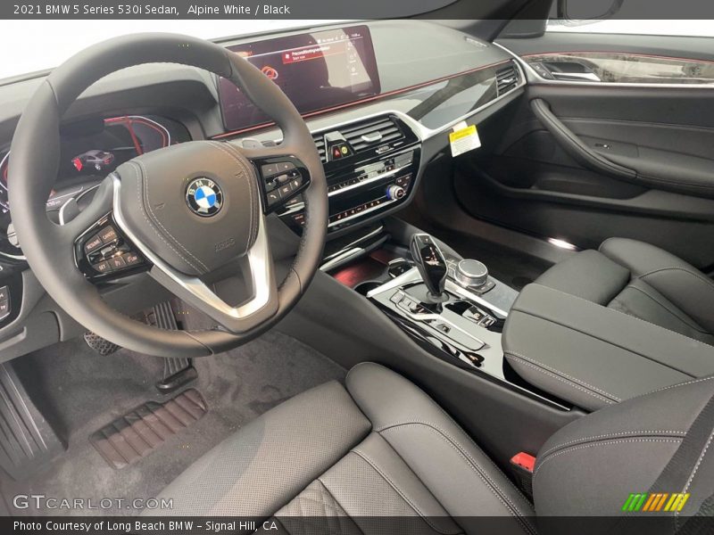 Alpine White / Black 2021 BMW 5 Series 530i Sedan
