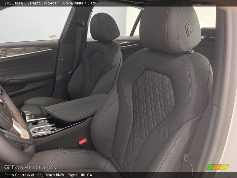 Alpine White / Black 2021 BMW 5 Series 530i Sedan