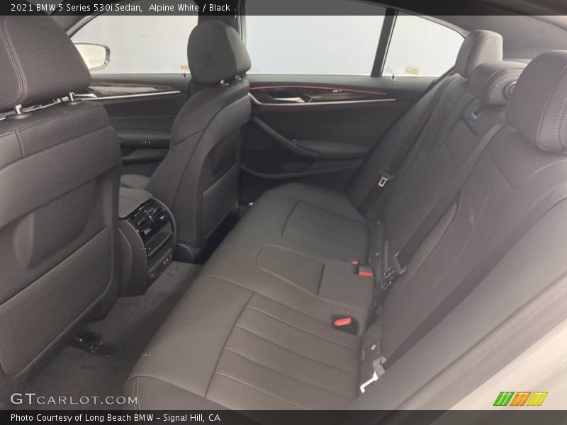 Alpine White / Black 2021 BMW 5 Series 530i Sedan