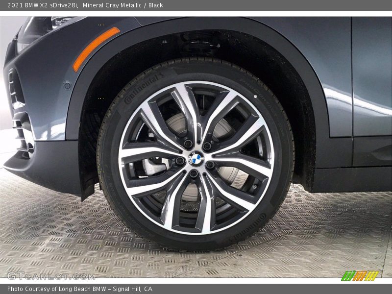 Mineral Gray Metallic / Black 2021 BMW X2 sDrive28i