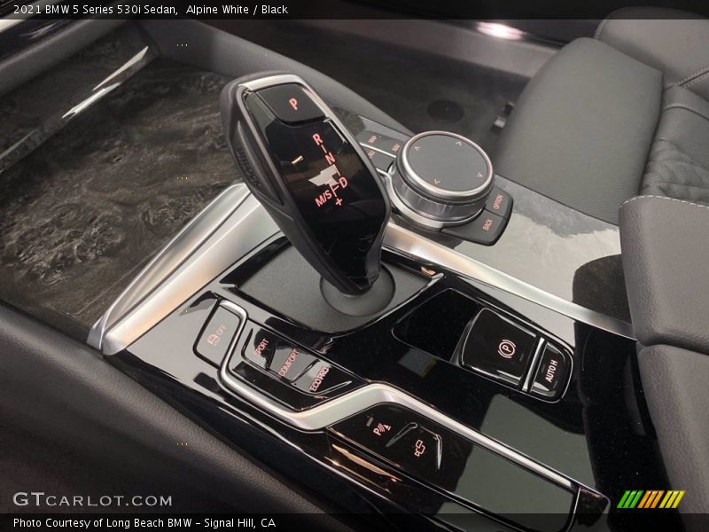 Alpine White / Black 2021 BMW 5 Series 530i Sedan
