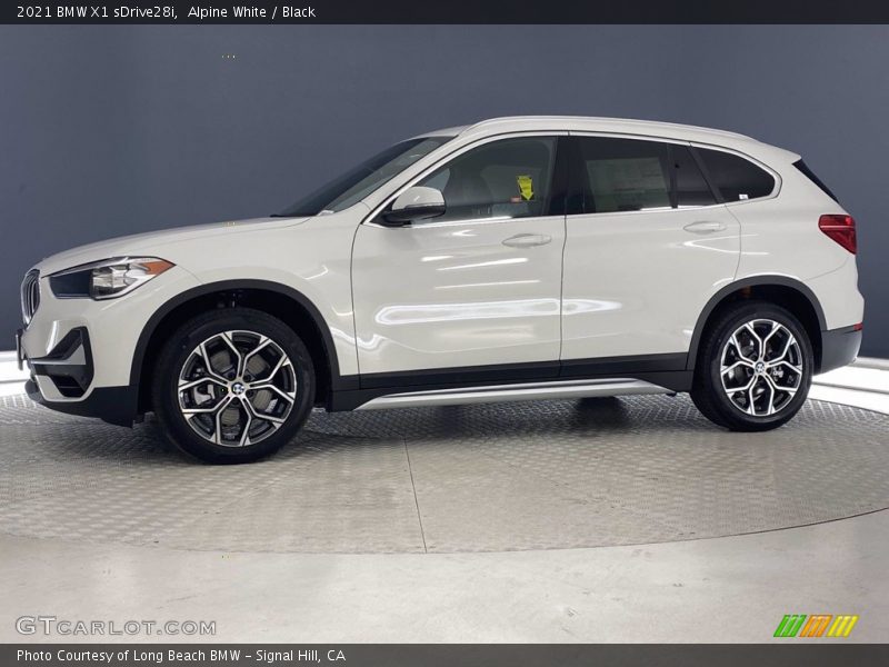 Alpine White / Black 2021 BMW X1 sDrive28i