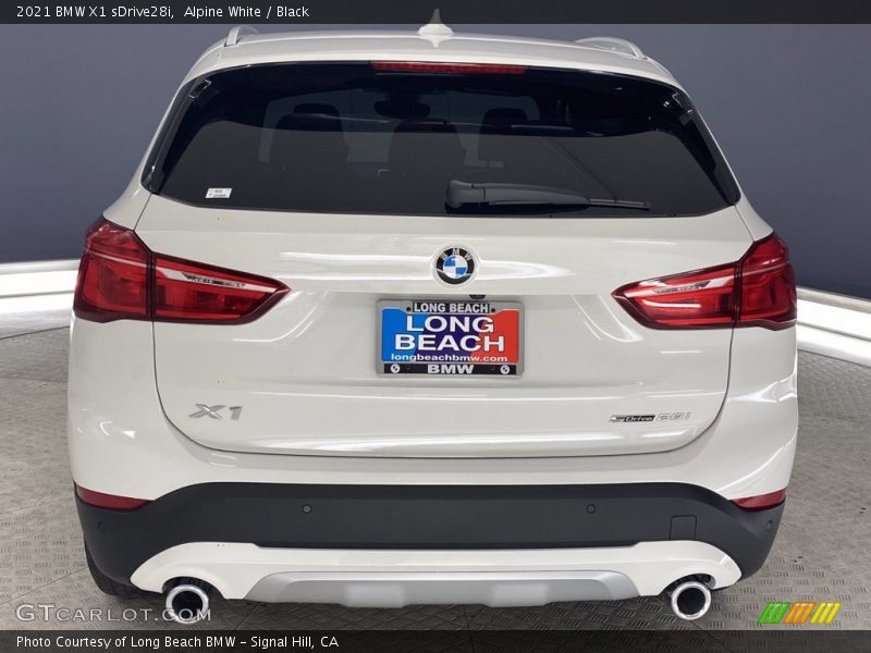 Alpine White / Black 2021 BMW X1 sDrive28i