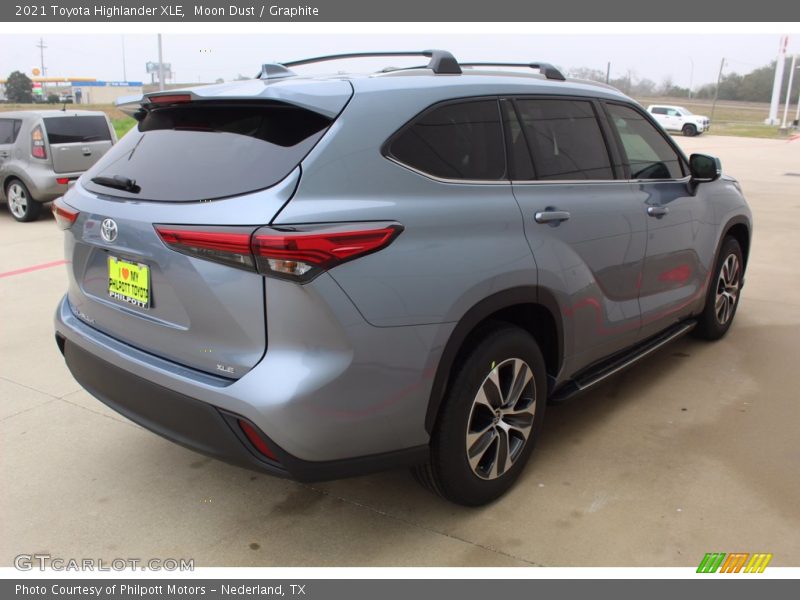 Moon Dust / Graphite 2021 Toyota Highlander XLE