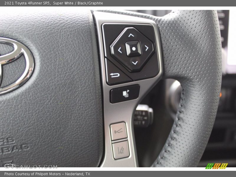 Super White / Black/Graphite 2021 Toyota 4Runner SR5