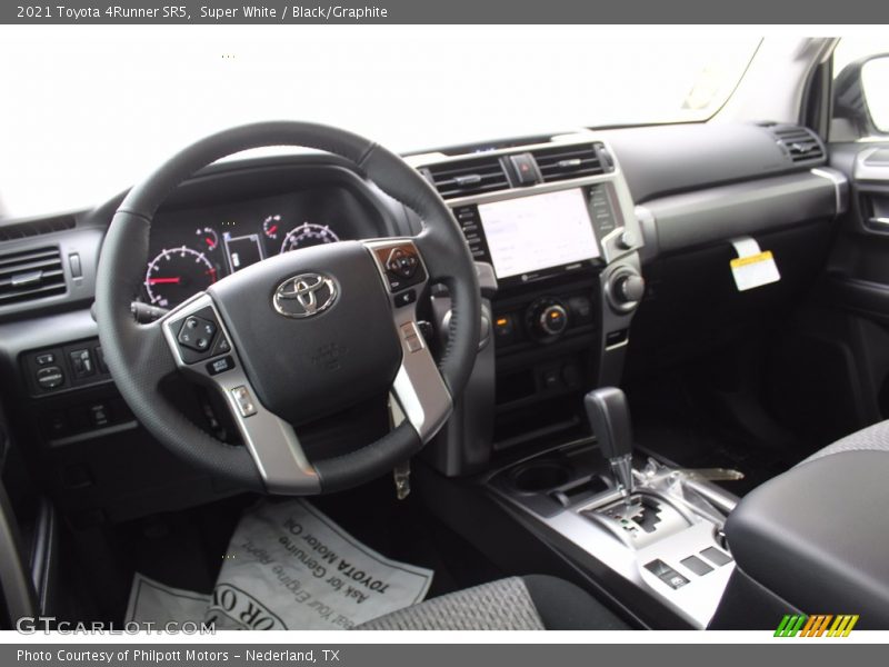 Super White / Black/Graphite 2021 Toyota 4Runner SR5