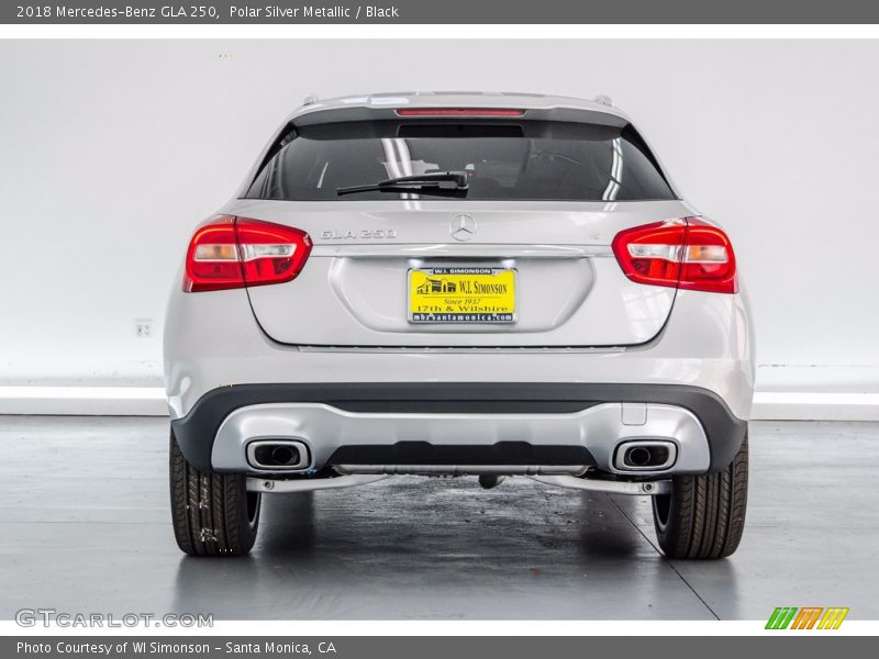 Polar Silver Metallic / Black 2018 Mercedes-Benz GLA 250