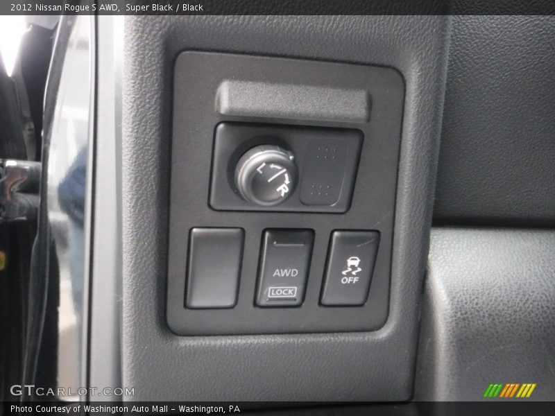 Super Black / Black 2012 Nissan Rogue S AWD