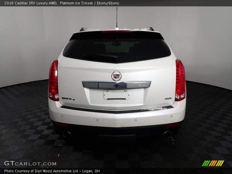Platinum Ice Tricoat / Ebony/Ebony 2016 Cadillac SRX Luxury AWD