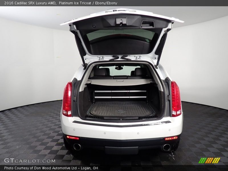 Platinum Ice Tricoat / Ebony/Ebony 2016 Cadillac SRX Luxury AWD
