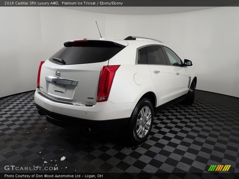 Platinum Ice Tricoat / Ebony/Ebony 2016 Cadillac SRX Luxury AWD