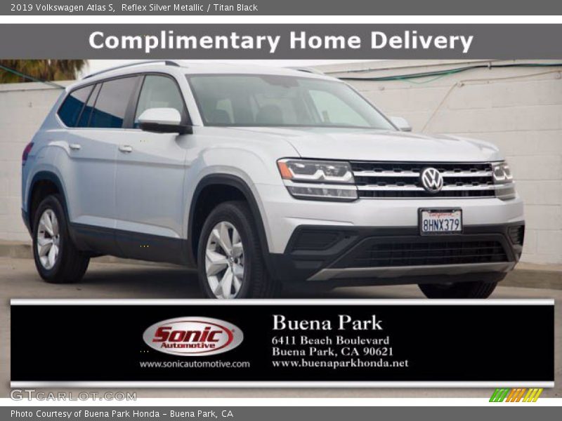 Reflex Silver Metallic / Titan Black 2019 Volkswagen Atlas S