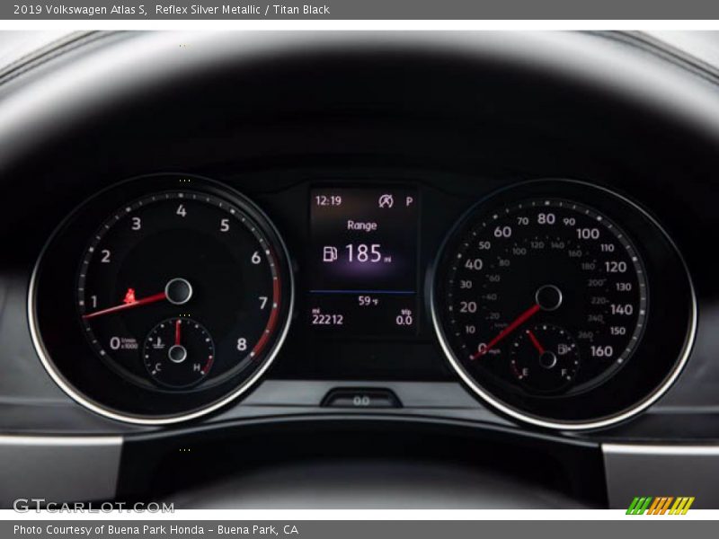 Reflex Silver Metallic / Titan Black 2019 Volkswagen Atlas S
