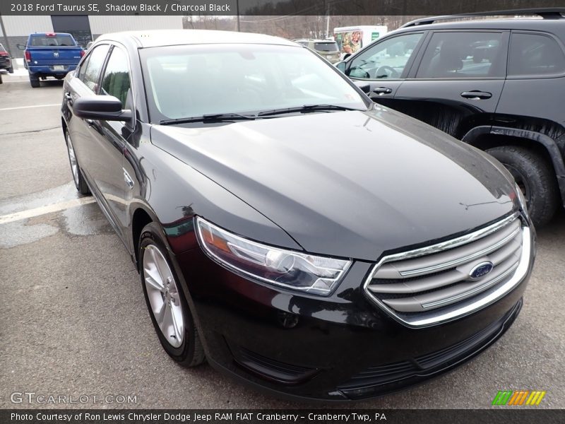 Shadow Black / Charcoal Black 2018 Ford Taurus SE