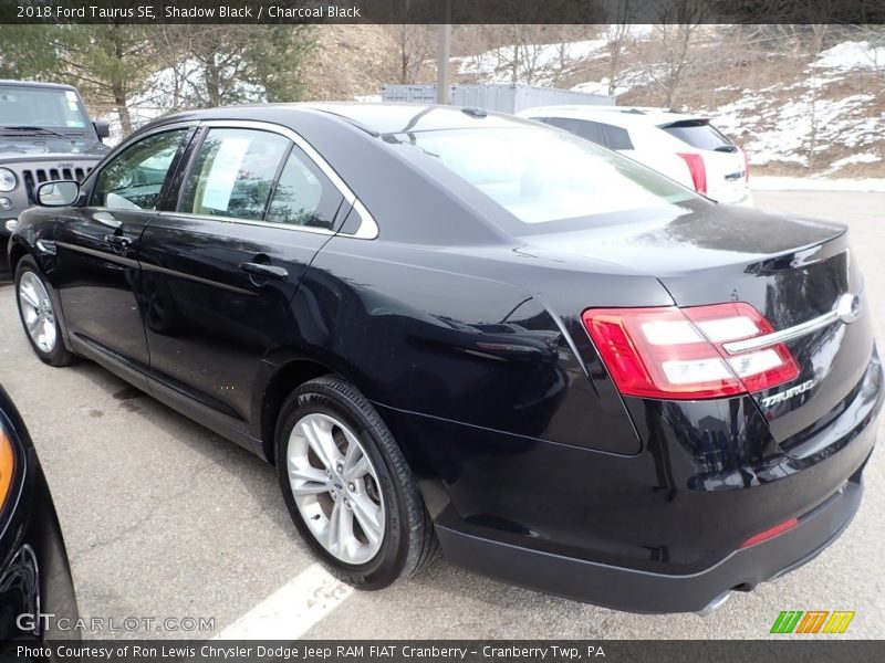 Shadow Black / Charcoal Black 2018 Ford Taurus SE