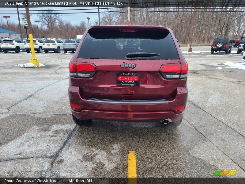 Velvet Red Pearl / Black 2021 Jeep Grand Cherokee Limited 4x4