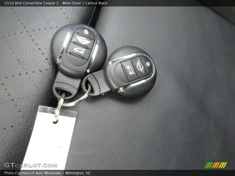 White Silver / Carbon Black 2019 Mini Convertible Cooper S