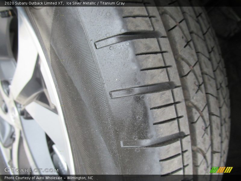 Ice Silver Metallic / Titanium Gray 2020 Subaru Outback Limited XT
