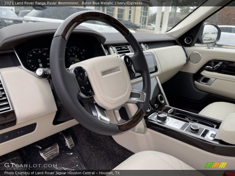 Byron Blue Metallic / Ivory/Espresso 2021 Land Rover Range Rover Westminster
