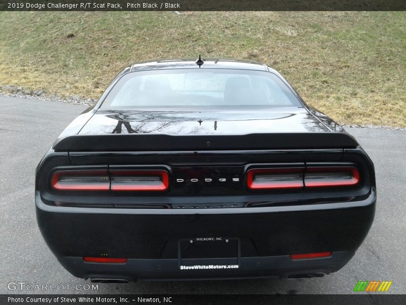 Pitch Black / Black 2019 Dodge Challenger R/T Scat Pack