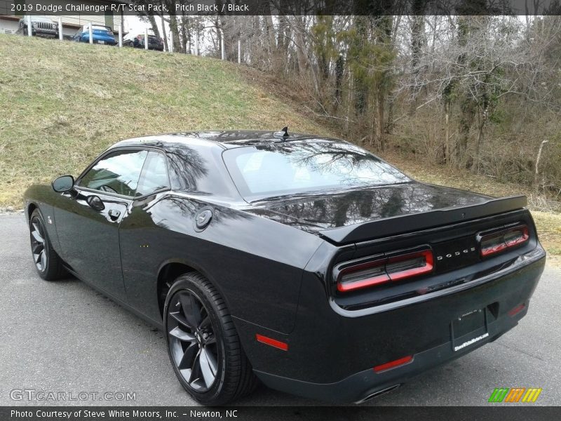 Pitch Black / Black 2019 Dodge Challenger R/T Scat Pack