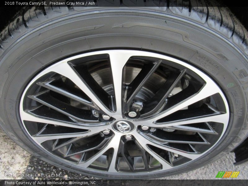 Predawn Gray Mica / Ash 2018 Toyota Camry SE