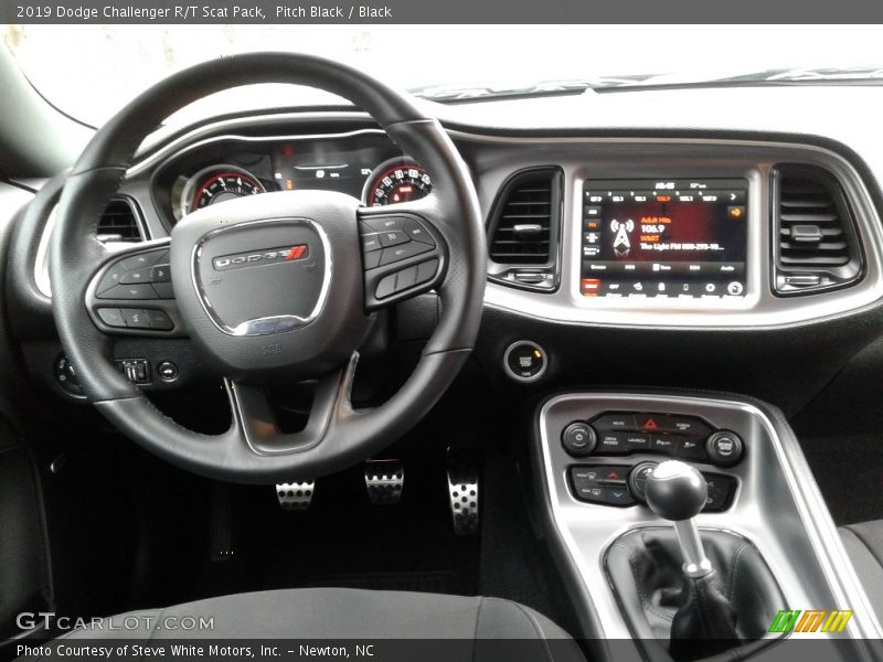 Pitch Black / Black 2019 Dodge Challenger R/T Scat Pack