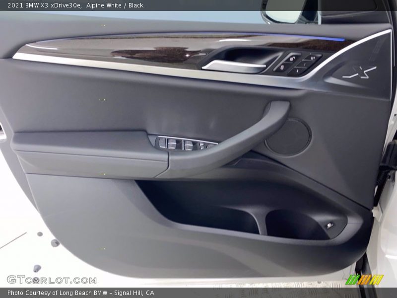 Alpine White / Black 2021 BMW X3 xDrive30e