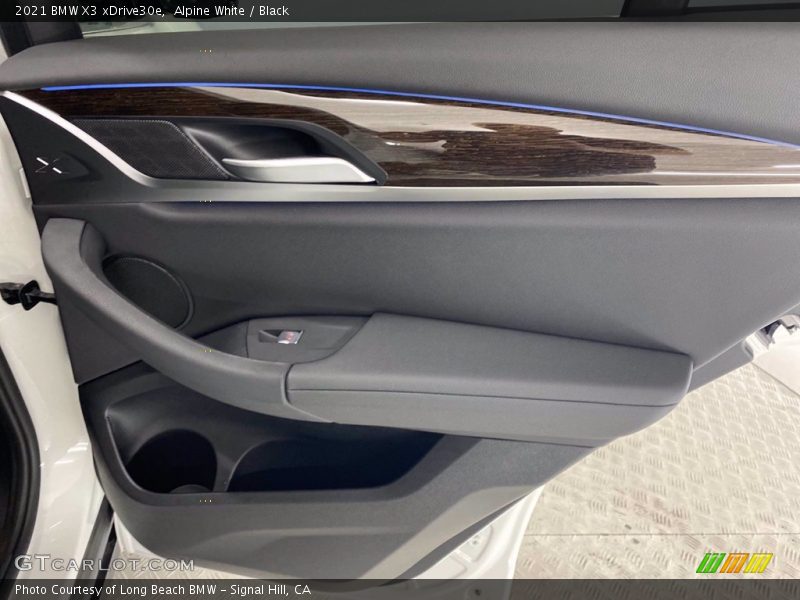 Alpine White / Black 2021 BMW X3 xDrive30e