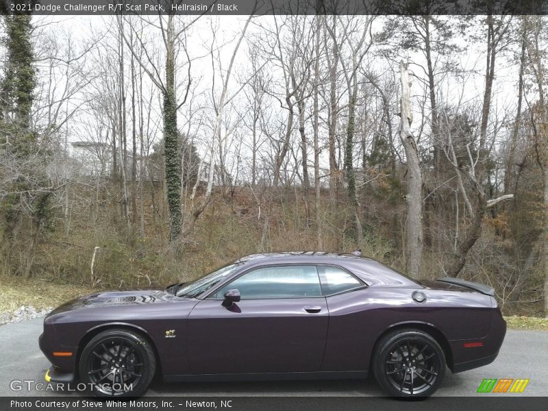 Hellraisin / Black 2021 Dodge Challenger R/T Scat Pack