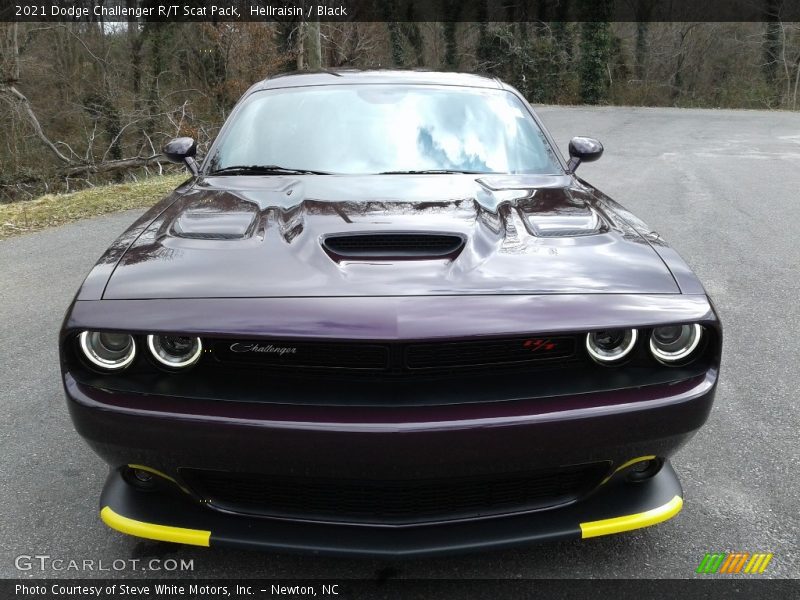 Hellraisin / Black 2021 Dodge Challenger R/T Scat Pack