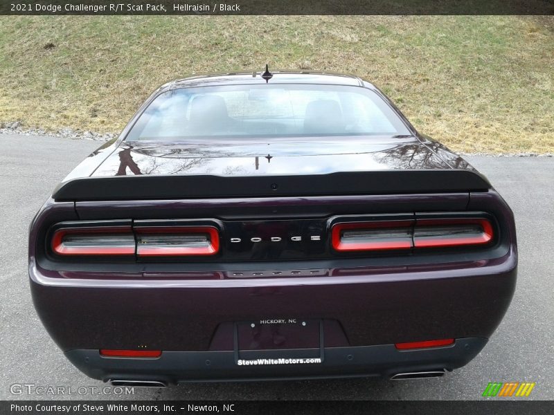 Hellraisin / Black 2021 Dodge Challenger R/T Scat Pack