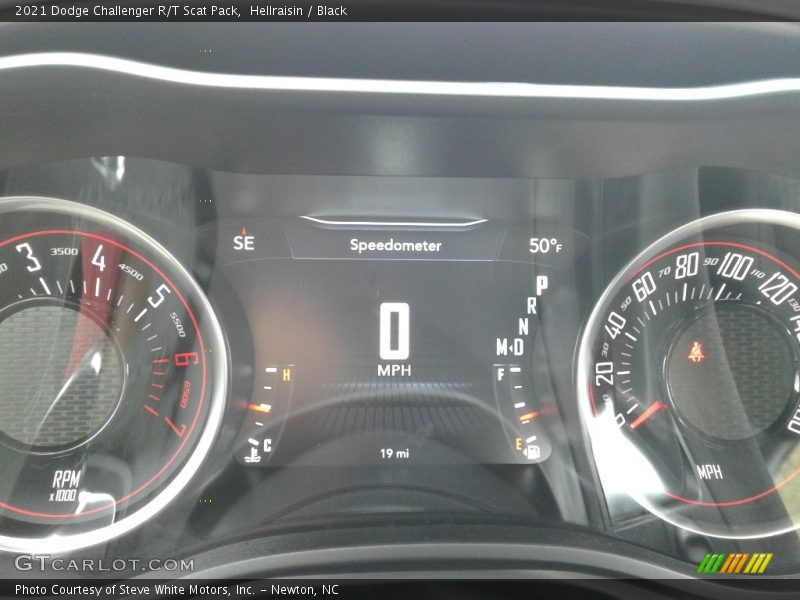 Hellraisin / Black 2021 Dodge Challenger R/T Scat Pack