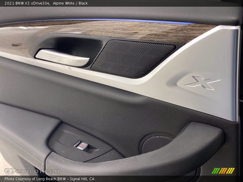 Alpine White / Black 2021 BMW X3 xDrive30e
