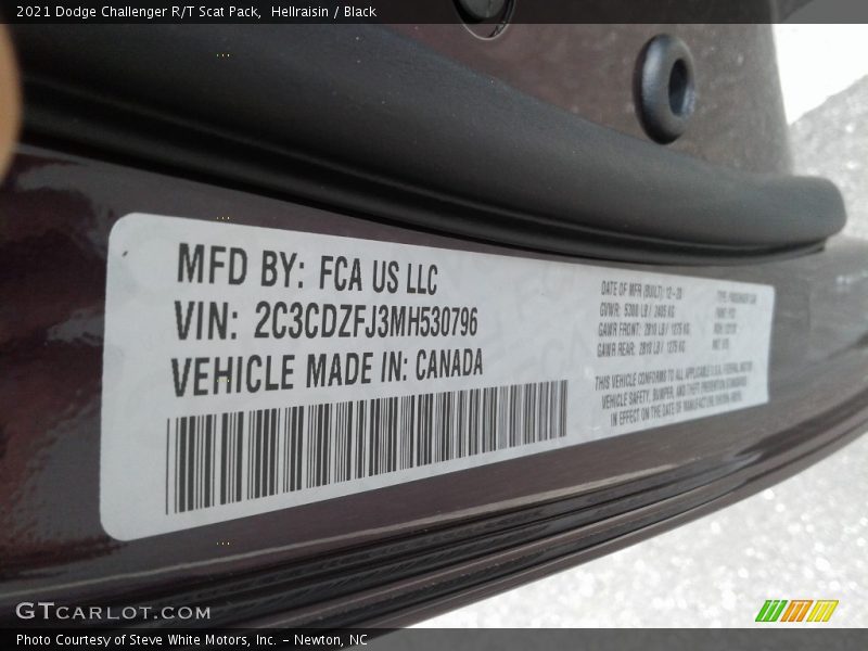 Hellraisin / Black 2021 Dodge Challenger R/T Scat Pack